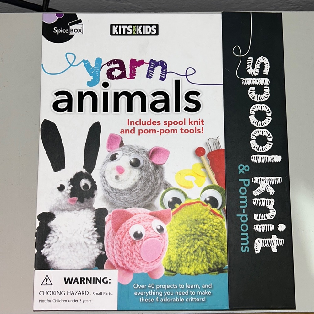 Yarn animals crafting kit